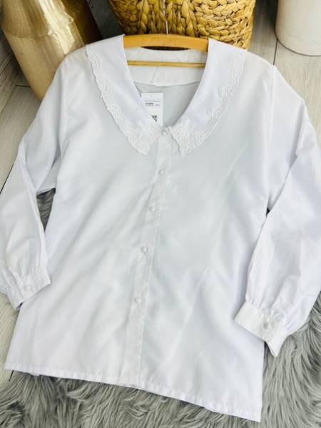 Жіноча біла блуза