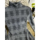 Жіноча класична сукня в клітинку (М)