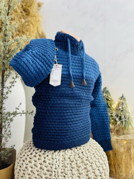 Зручний та теплий светр на холодну пору року