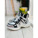 Високі жіночі кроси луі