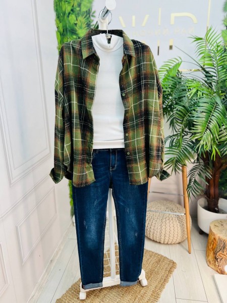 Жіноча сорочка в стразах 