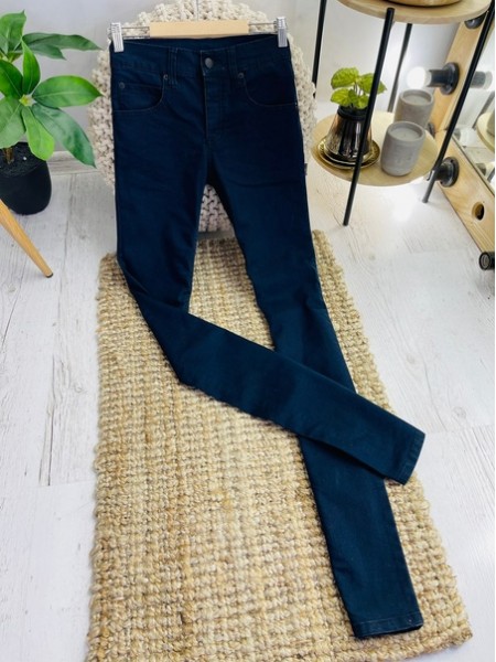 Жіночі класичні сині джинси (28)