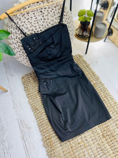 Жіноча класична чорна сукня (36)