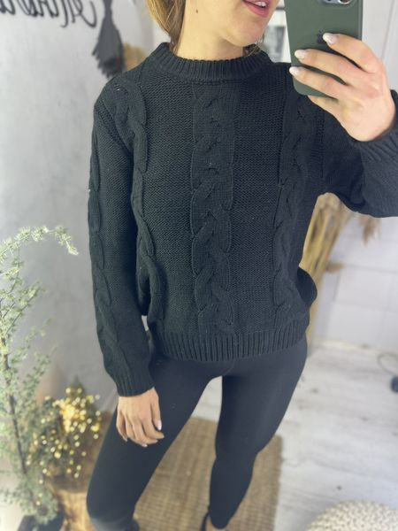 М'який, якісний чорний светр