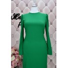 Однотонна насичено зелена сукня з довгими рукавами