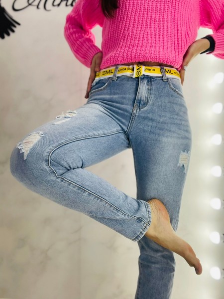Стильні, актуальні джинси мом з яскравим , трендовим паском