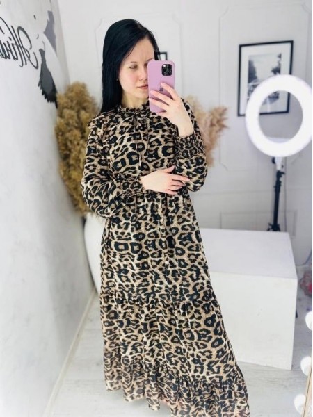 Коштовна шифонова сукня з леопардовим принтом