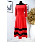 Розкішна червона сукня з вставками мережива