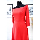 Розкішна червона сукня з вставками мережива
