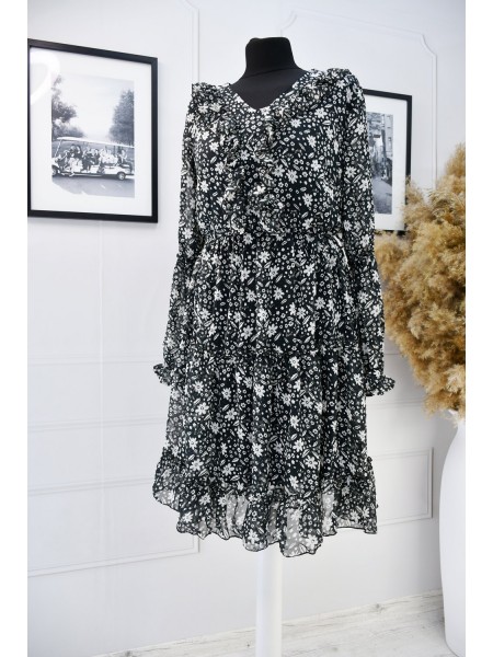 Чорна шифонова сукня з білими квітами
