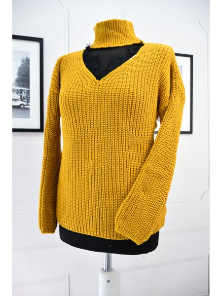 Чарівний светер з виразним коміром