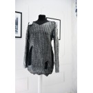 Яскравий светер з металевим напиленням, сріблястий